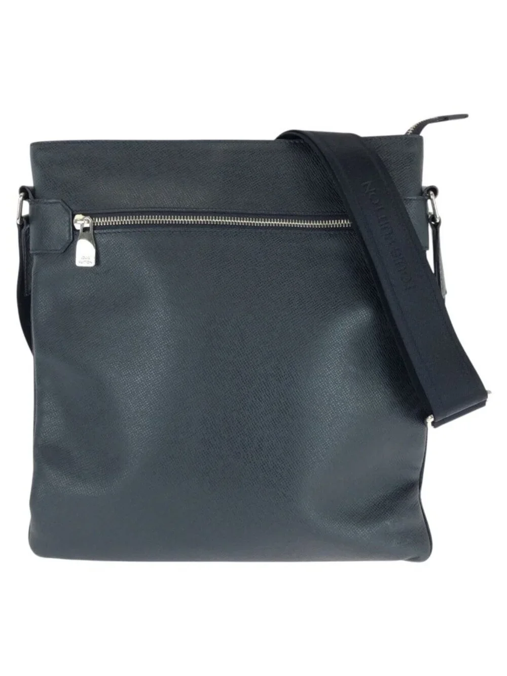 Louis Vuitton Taiga Sasha Navy Silver Leather Shoulder Bag